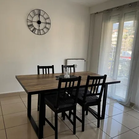 Equipped Sea View With Terrace דירה *